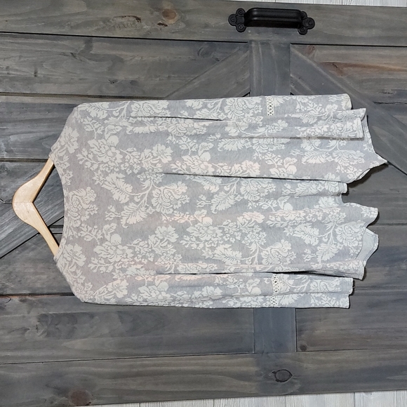 Women's Medium long sleeve top - Picture 4 of 4